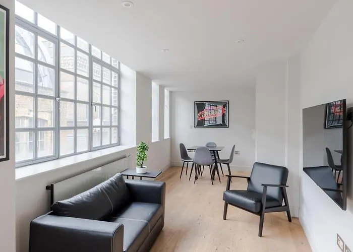 Dolls House - Farringdon - By Frankie Says